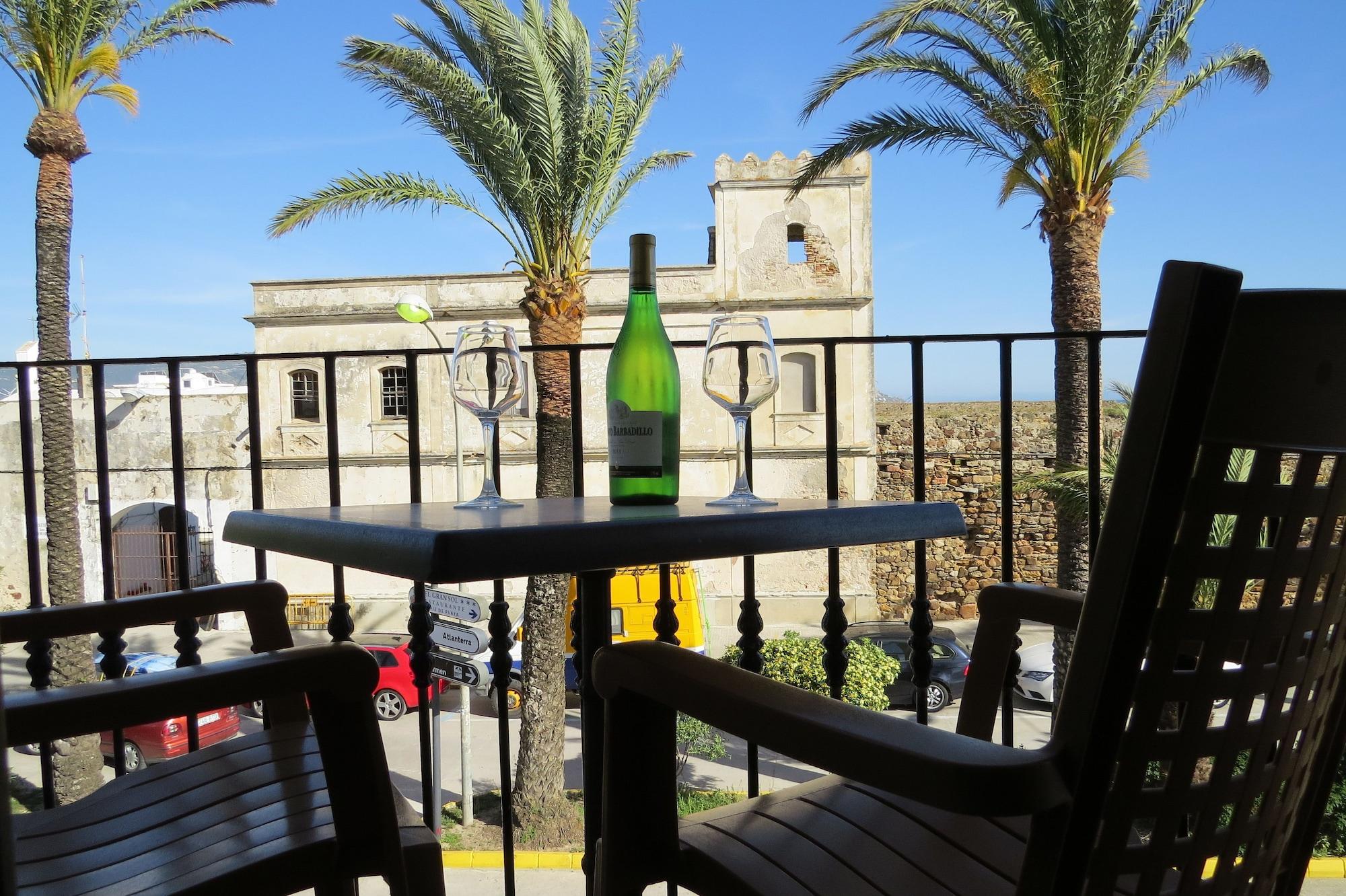 Hotel Avenida Playa Захара де лос Атунес Екстериор снимка