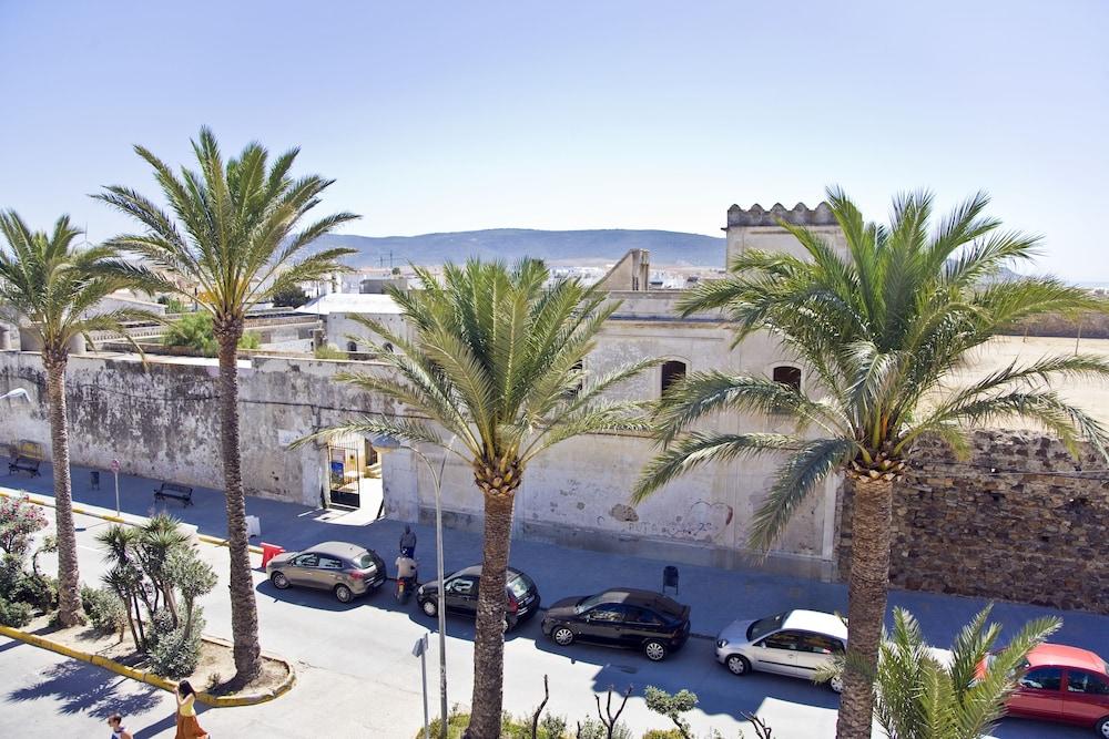 Hotel Avenida Playa Захара де лос Атунес Екстериор снимка