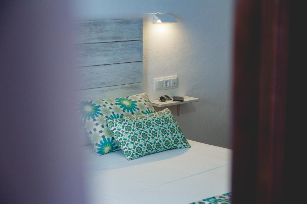Hotel Avenida Playa Захара де лос Атунес Екстериор снимка